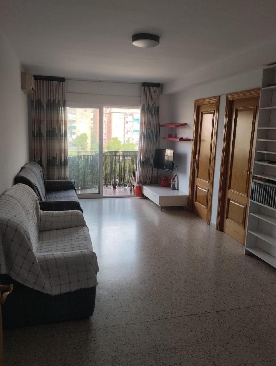 Spacious With Private Key And Wifi *