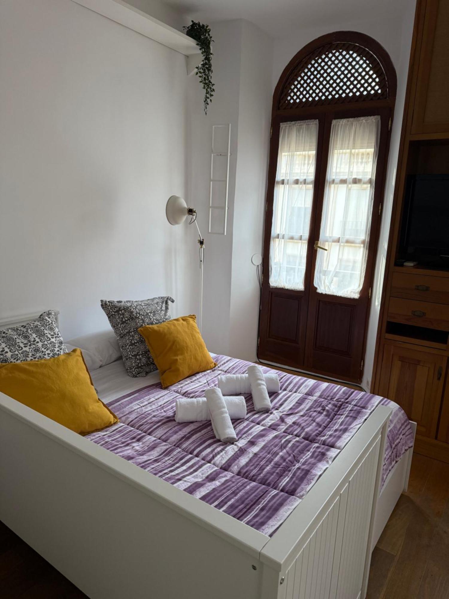 Cozy 6 Min To Alhambra-2 Min To Cathedral Walking * Granada