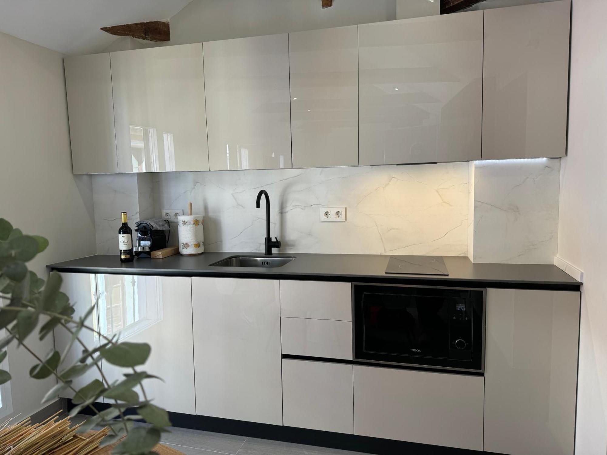 Navas Penthouse 301 By Florentia Homes *