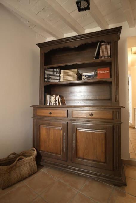 La Casa Del Cuento Bajo Apartamento