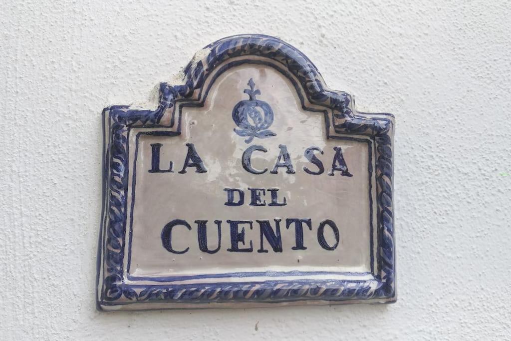 Cerca De La Alhambra, La Casa Del Cuento, Segundo *