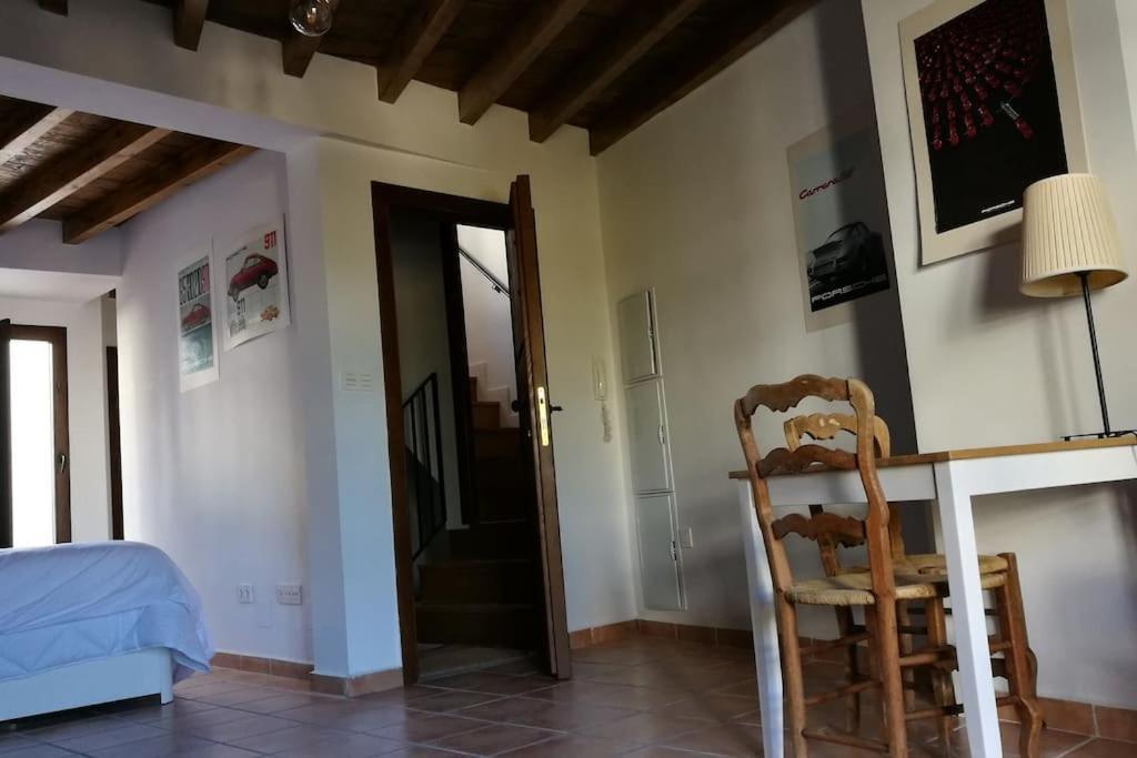 Cerca De La Alhambra, La Casa Del Cuento, Segundo * Granada