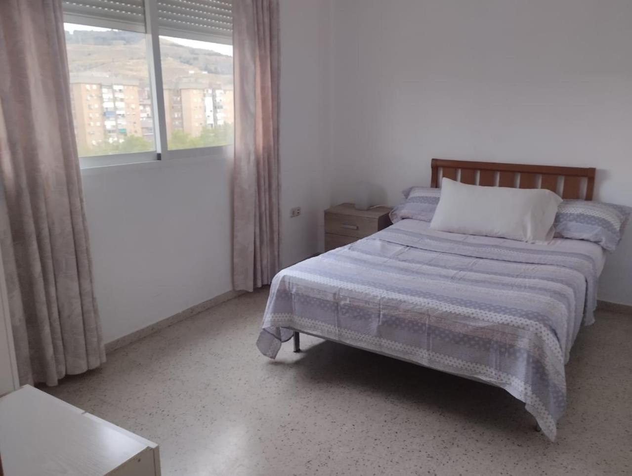 Homestay Spacious With Private Key And Wifi Granada