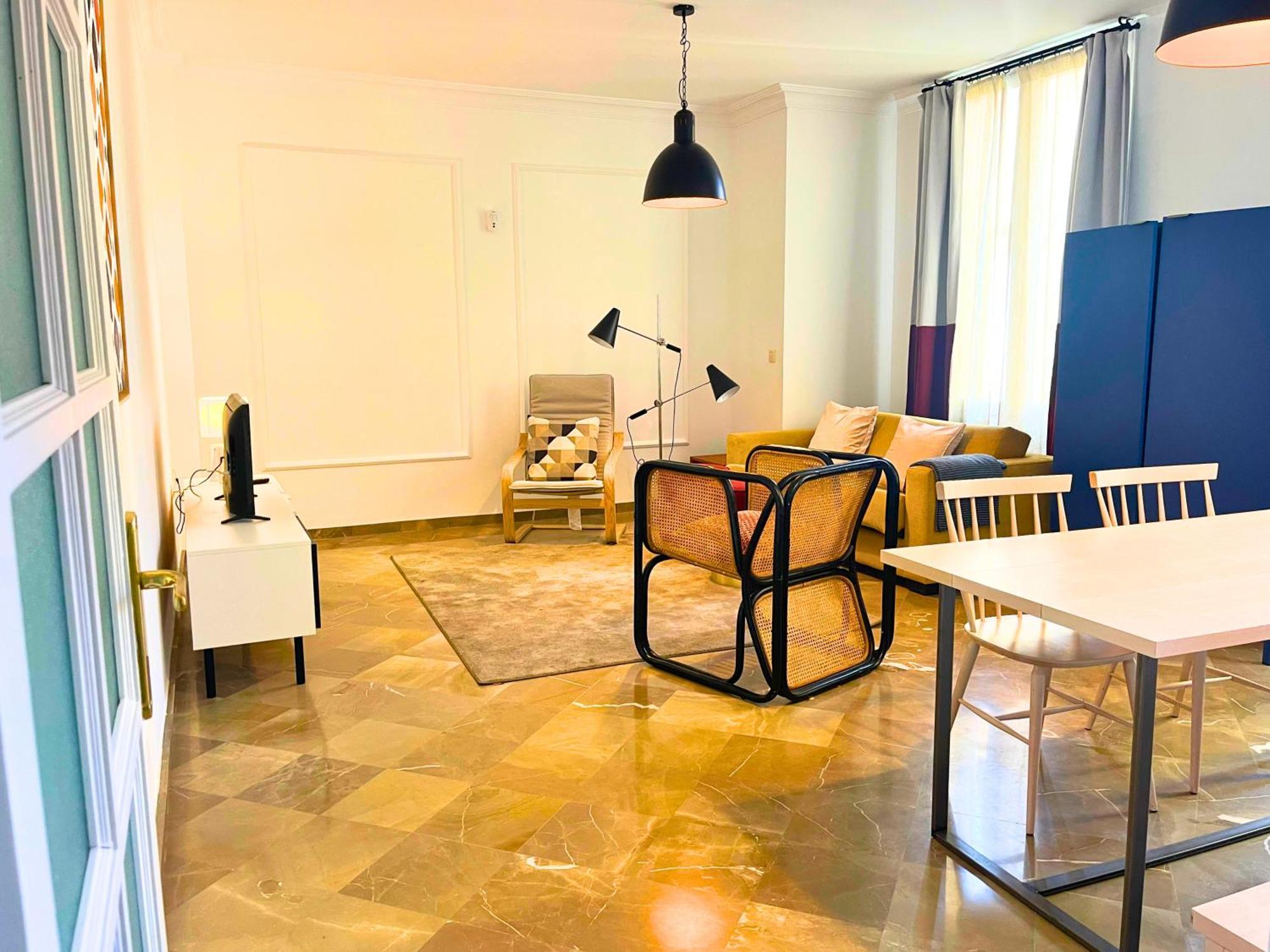 Home4u Gran Via Luxury