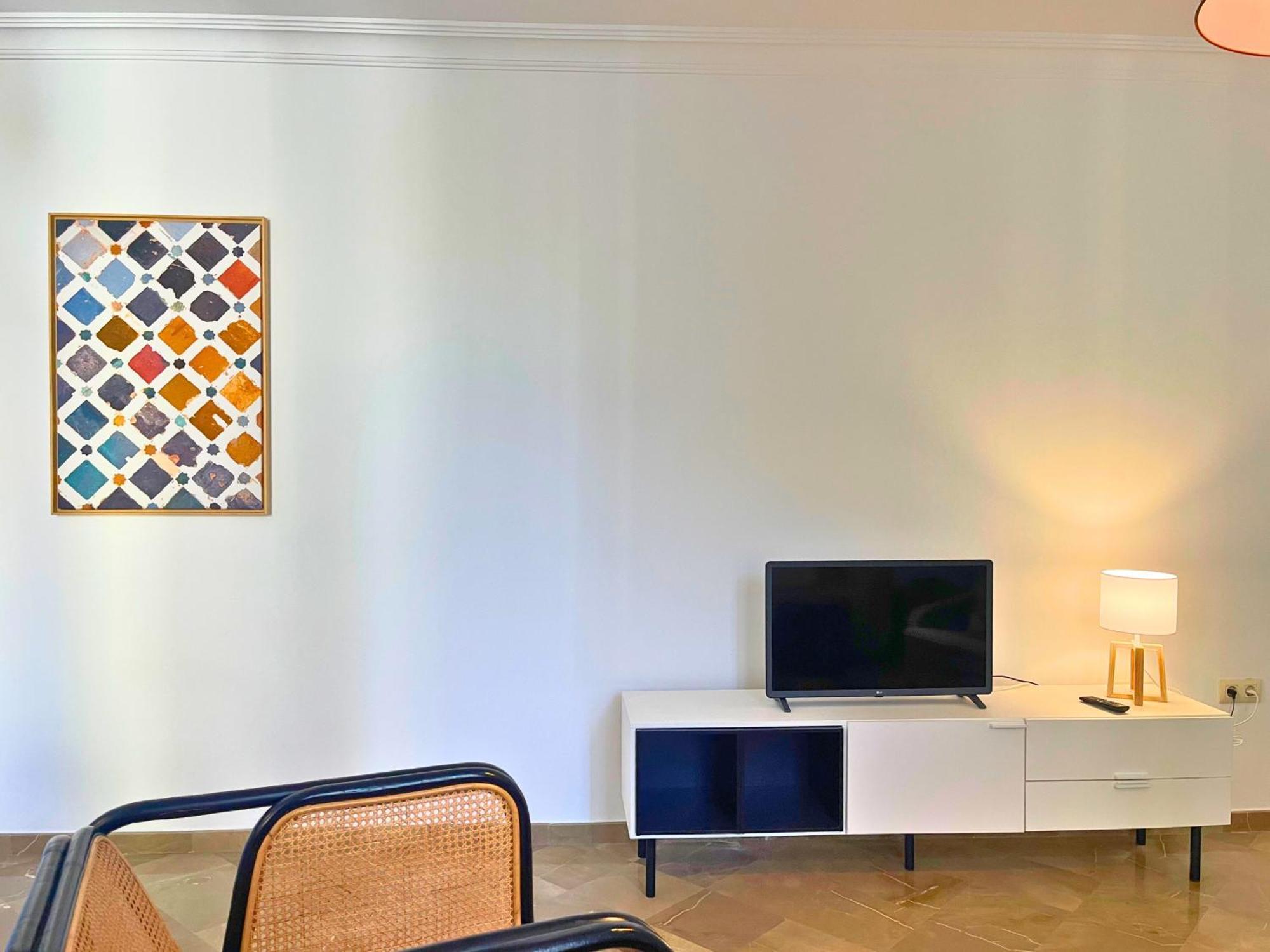 Home4u Gran Via Luxury Apartment