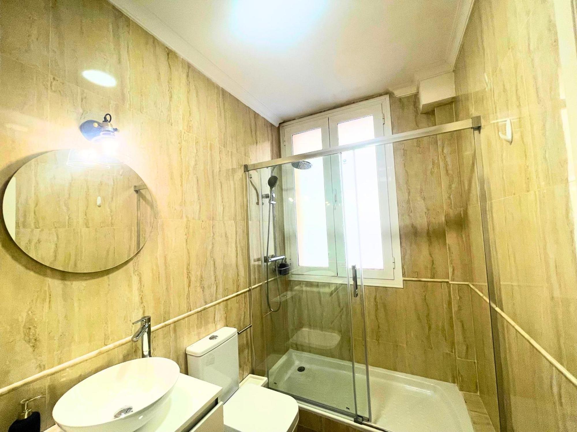 Home4u Gran Via Luxury