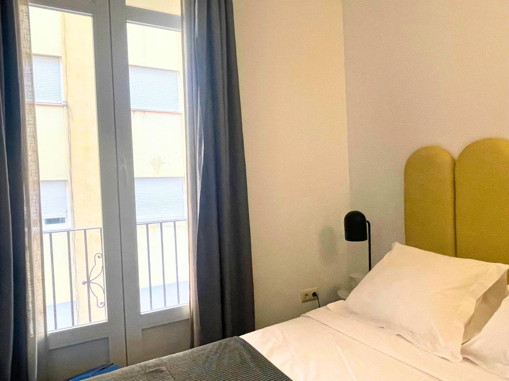 Home4u Gran Via Luxury Granada