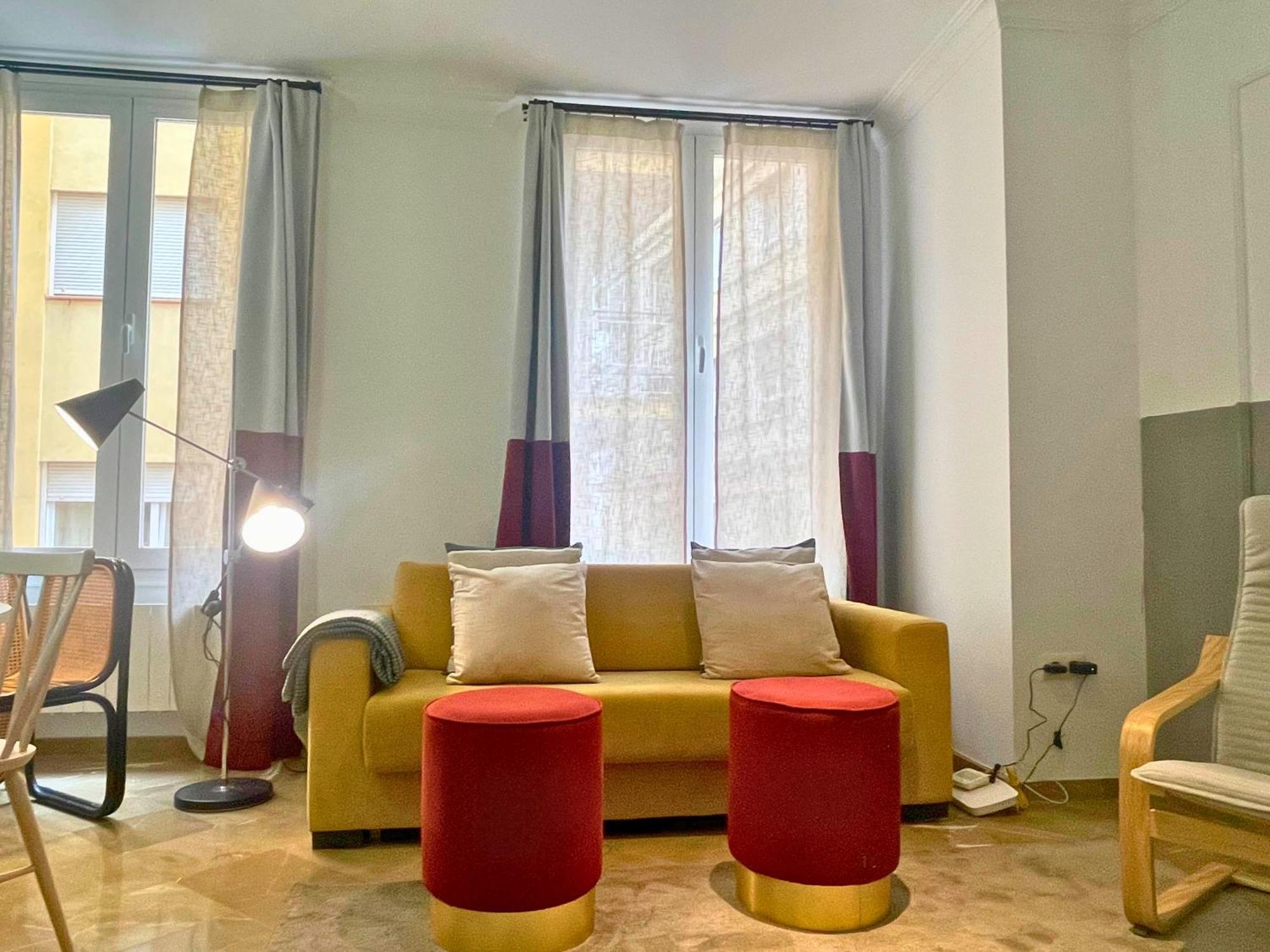Home4u Gran Via Luxury Apartment *