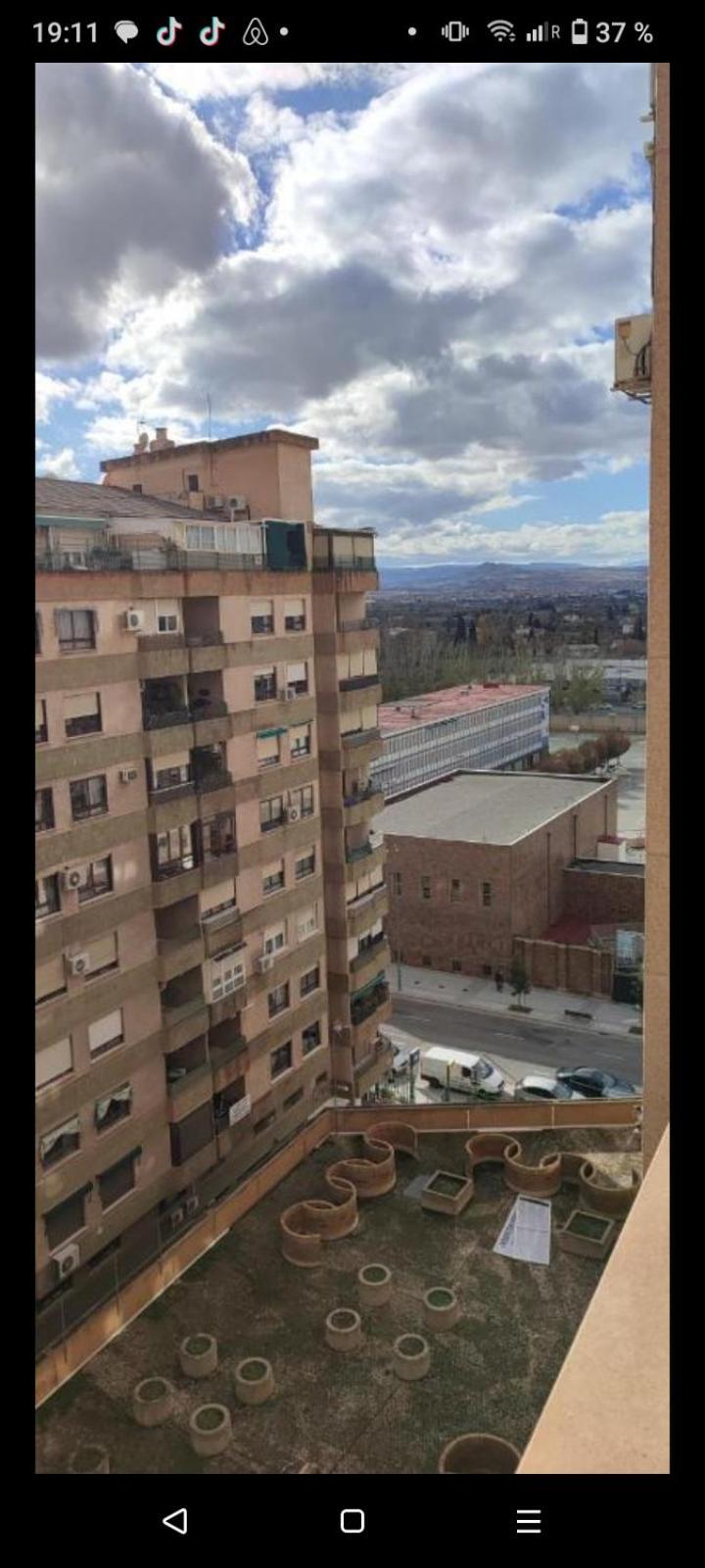 Amplia Y Comoda * Granada