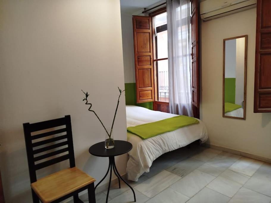 En El Centro De Excelente Ubicacion Apartamento