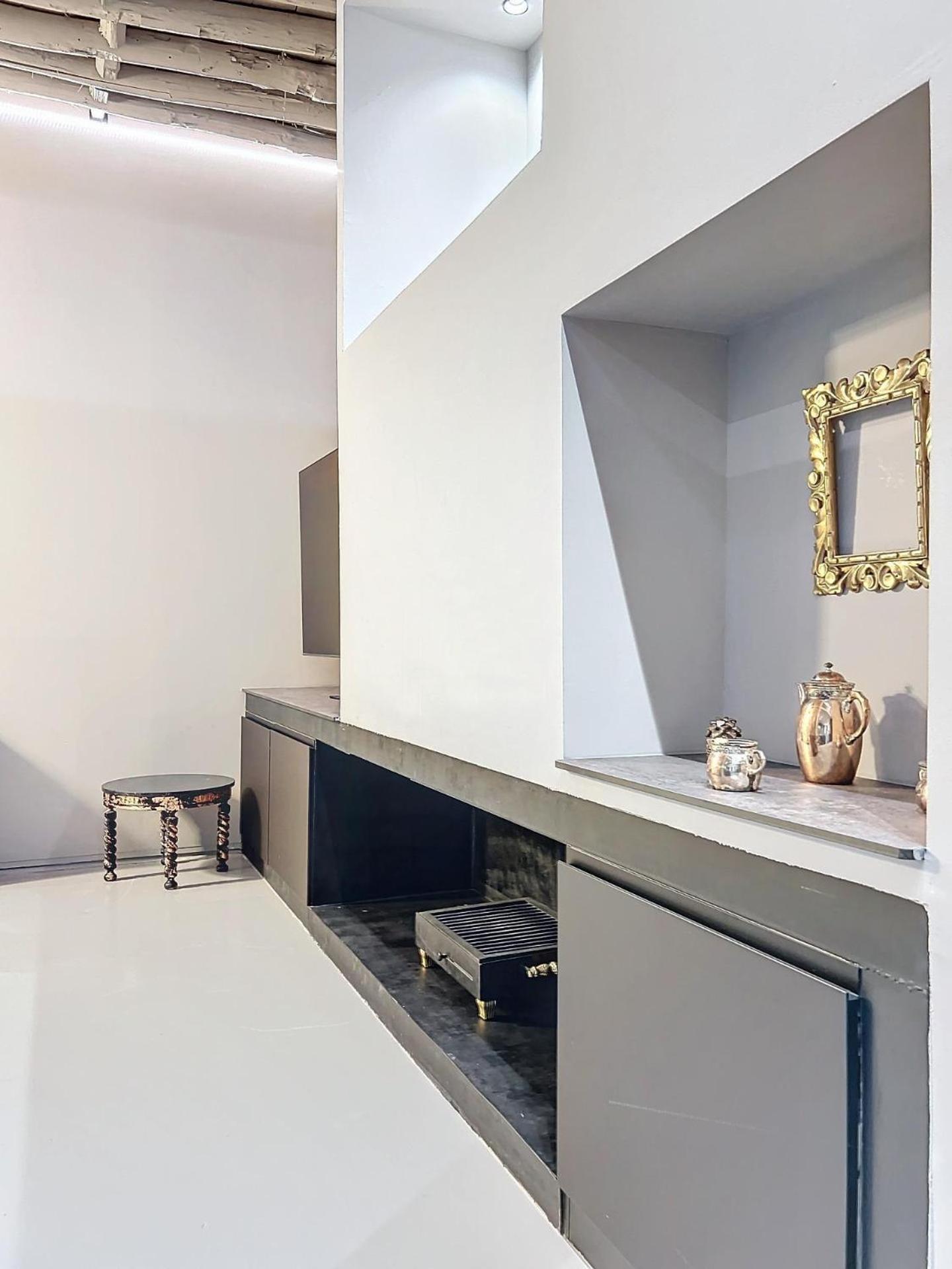H&h Santa Paula Apartment
