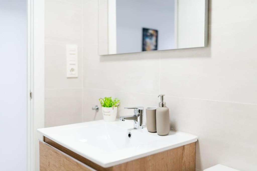 Apartamento Easy Metro Mendez Nunez Granada
