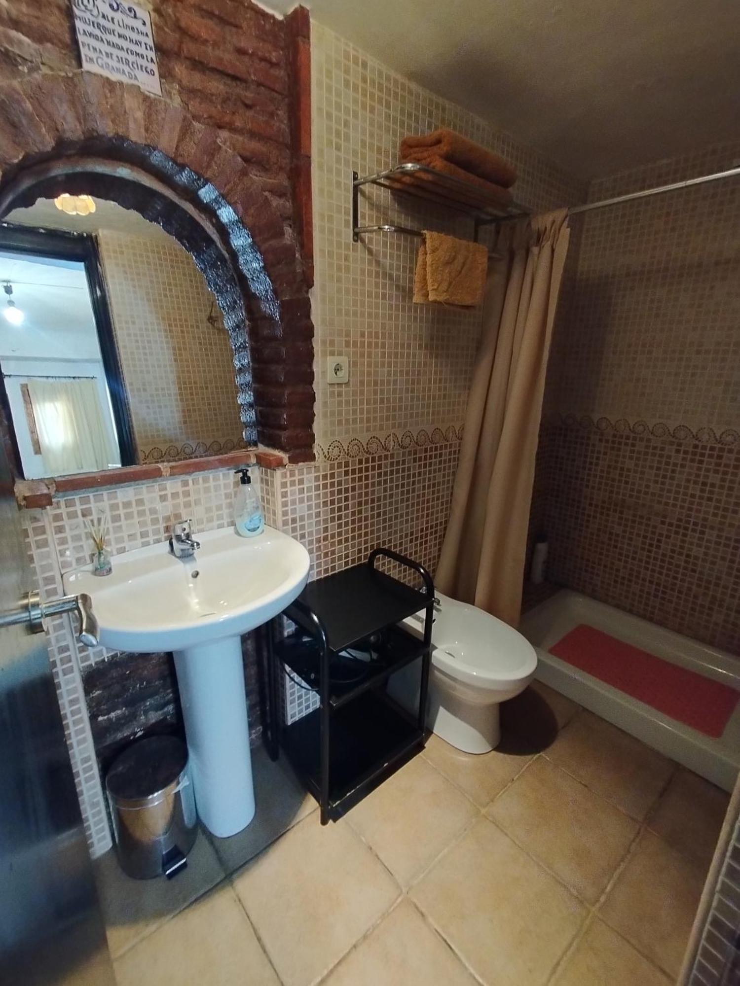 Apartamento Completo Reformado En Arco De Elvira - Centro *