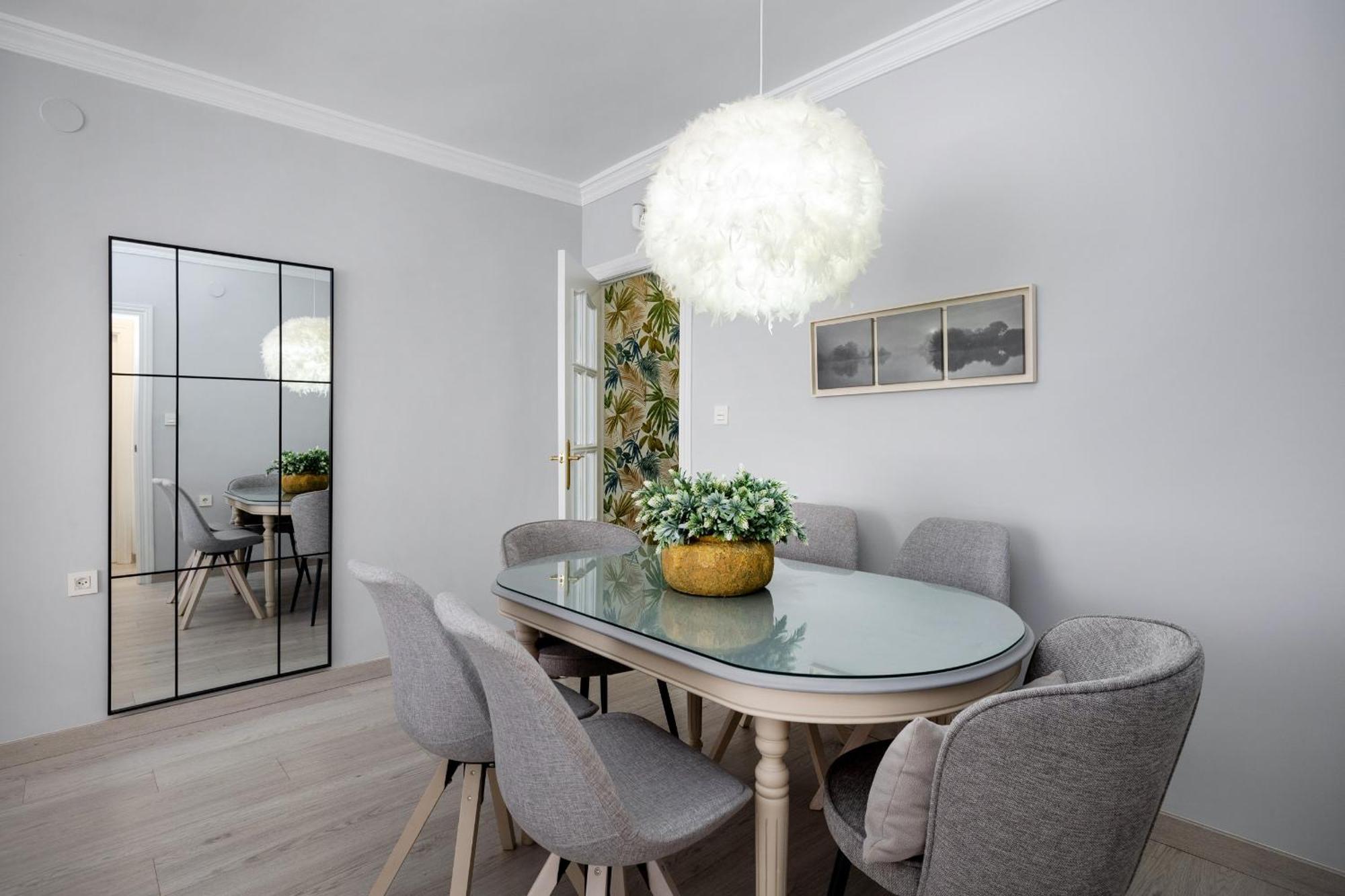 Cozy Familiar Retreat In The Centre Of
