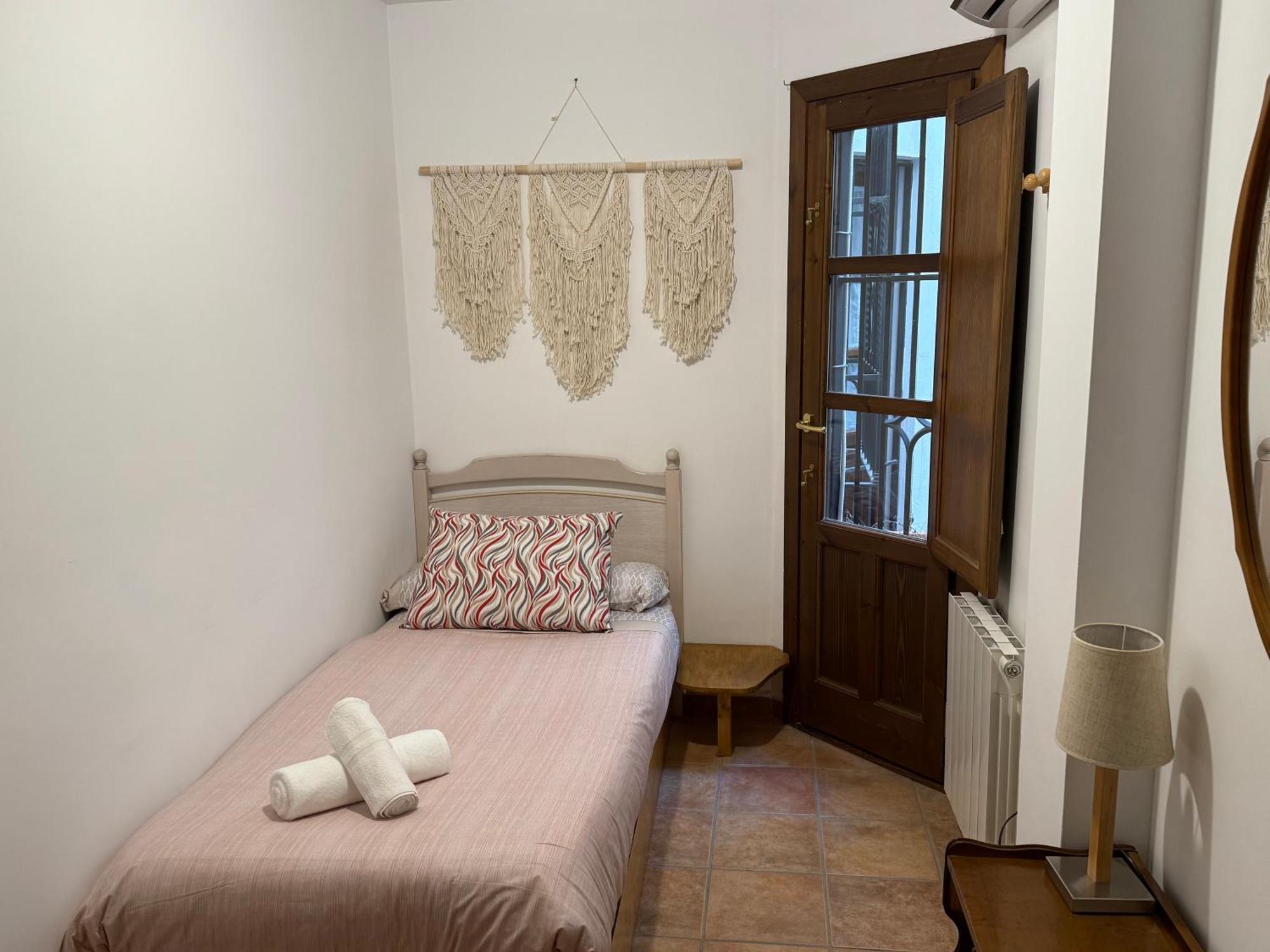 Charming Albaicin Patio Flat Free Onsite Parking *