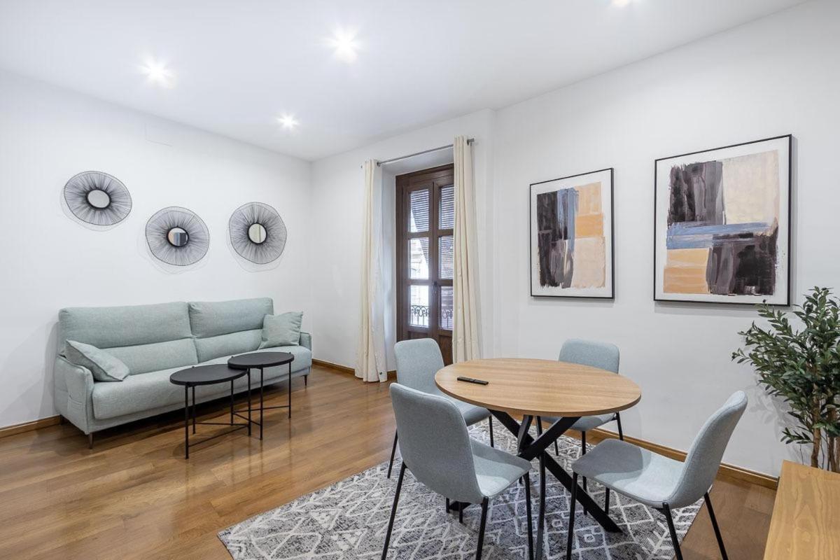 Luxury Reina Isabel Apartamento *