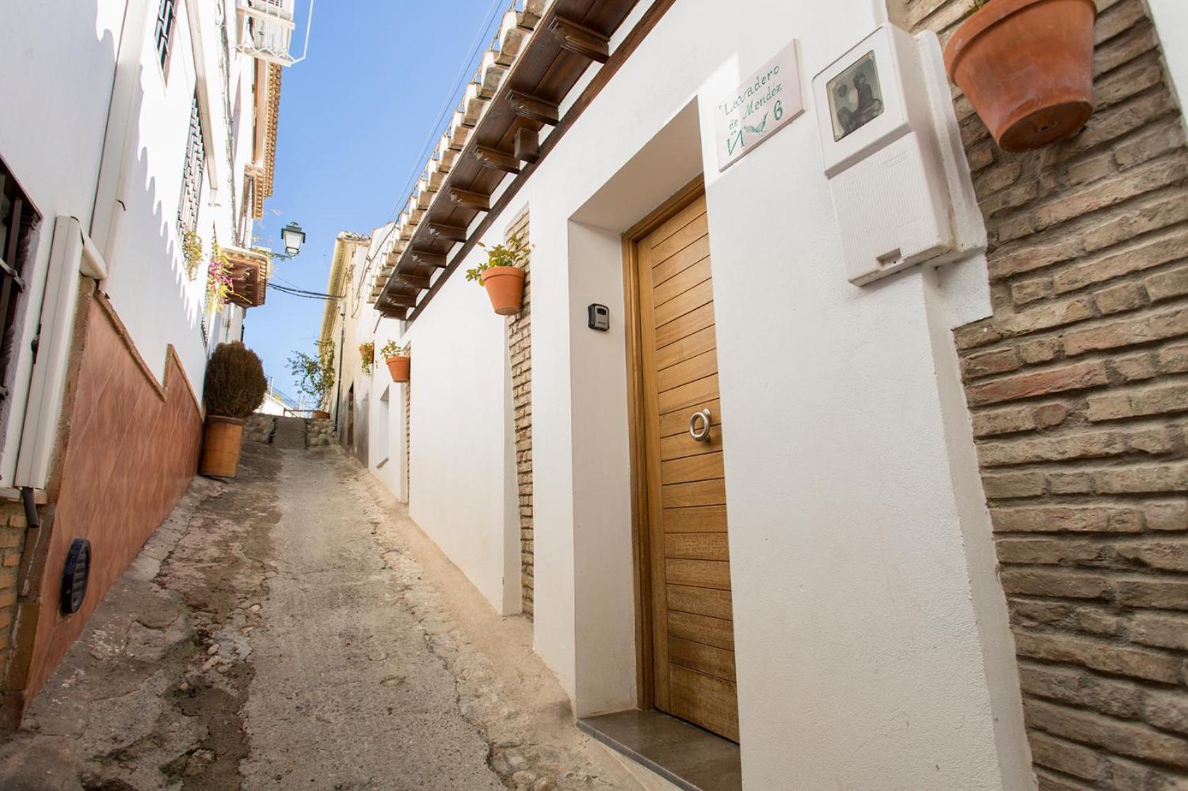 Con Terraza Y Cochera Albaycin Apartamento