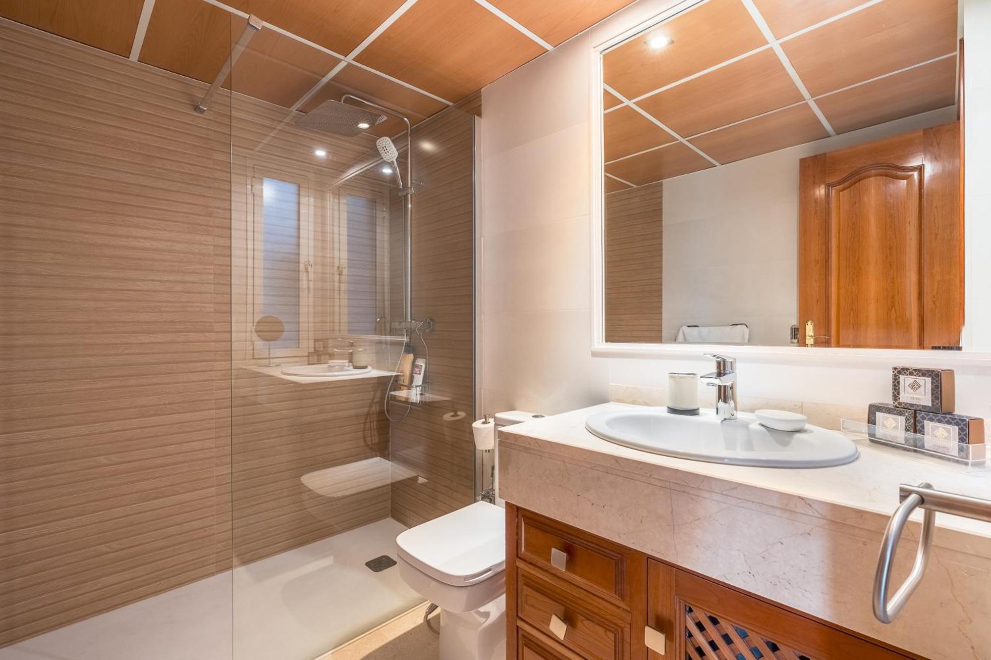 Aravirma Apartamento Granada