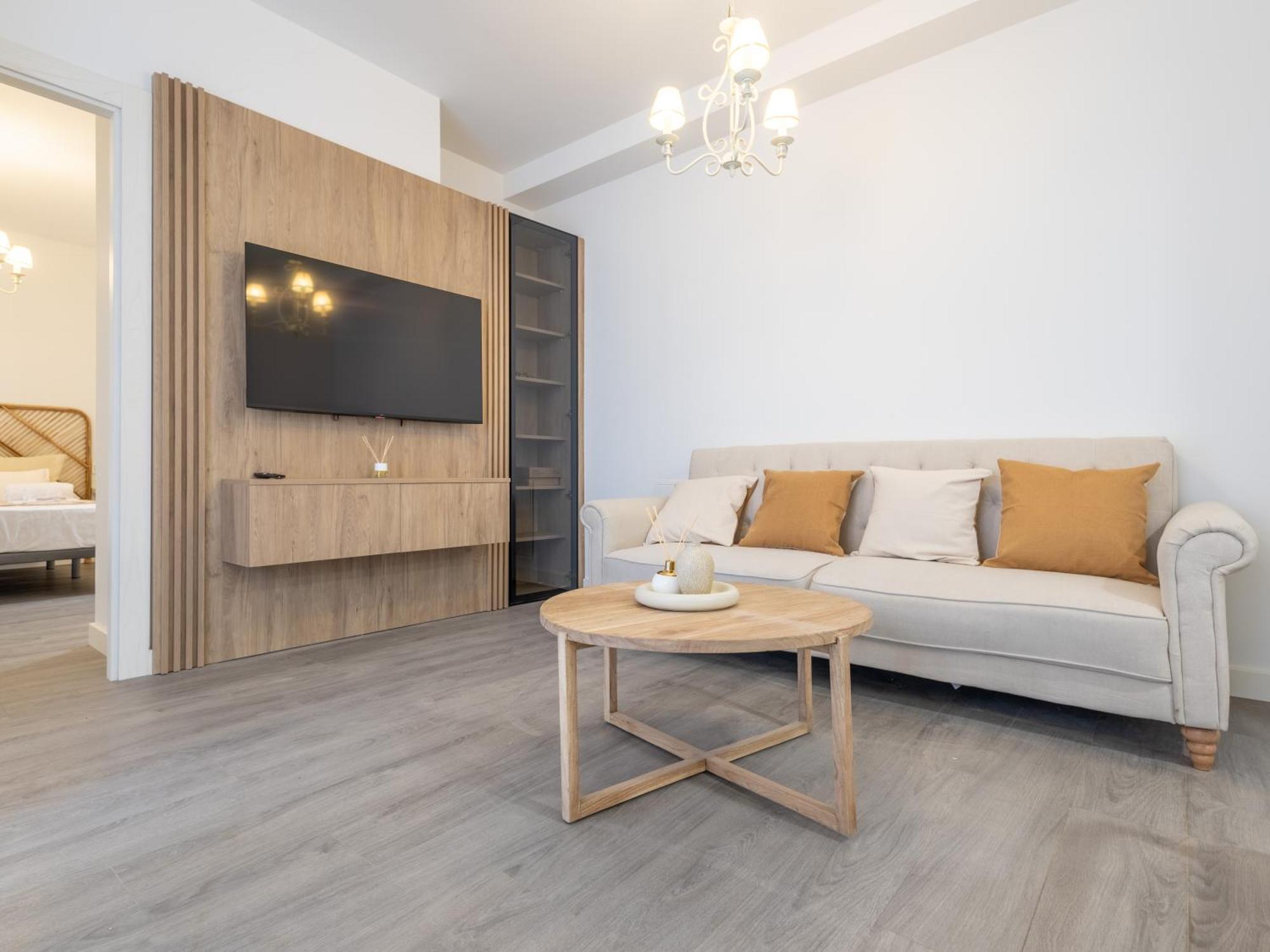 Homity Holidays - - Piedra Santa *