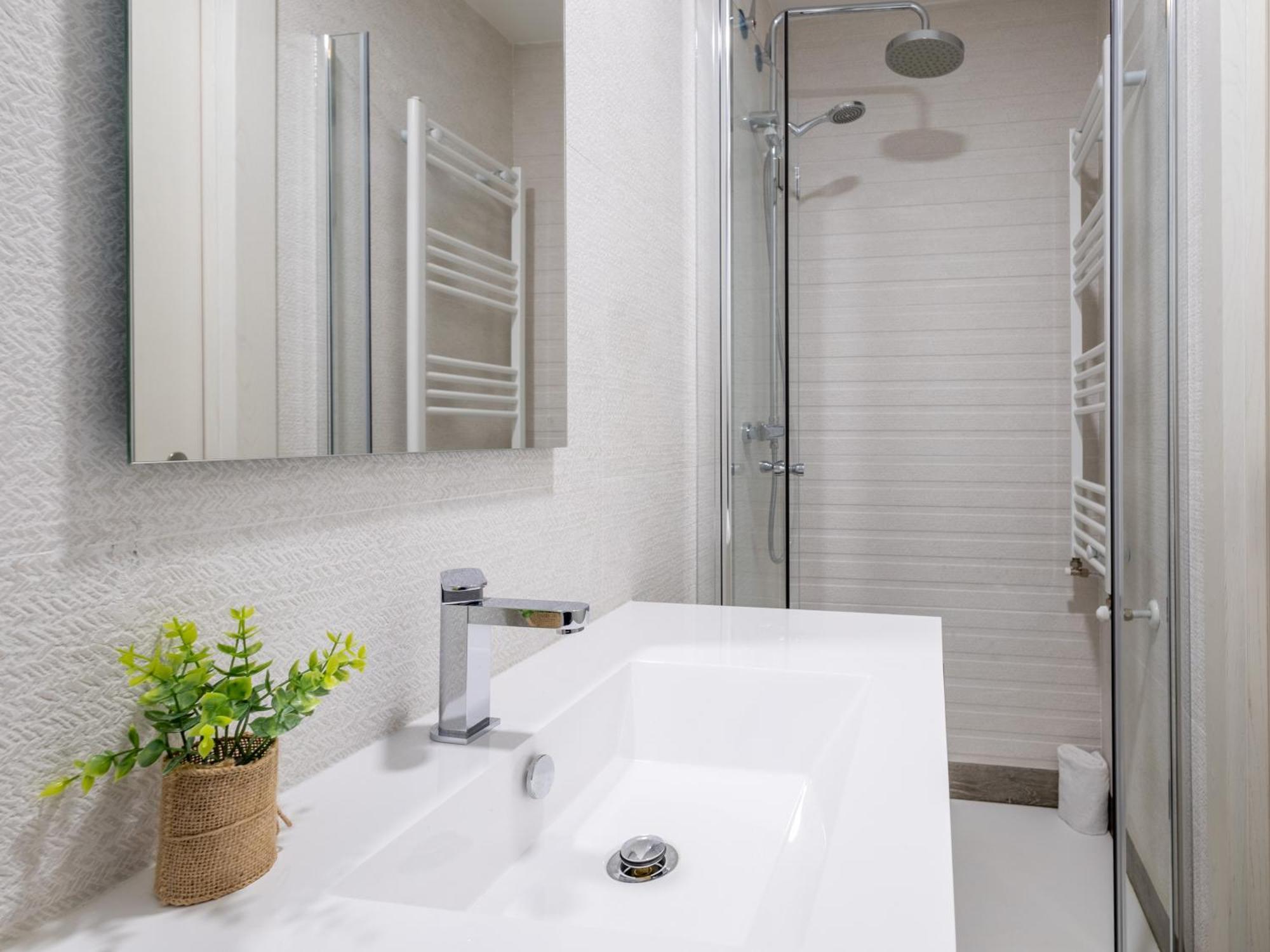 Homity Holidays - - Piedra Santa * Granada