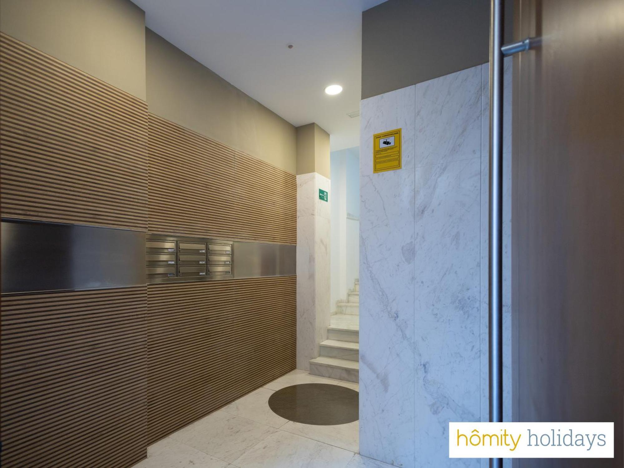 Homity Holidays - - Piedra Santa *