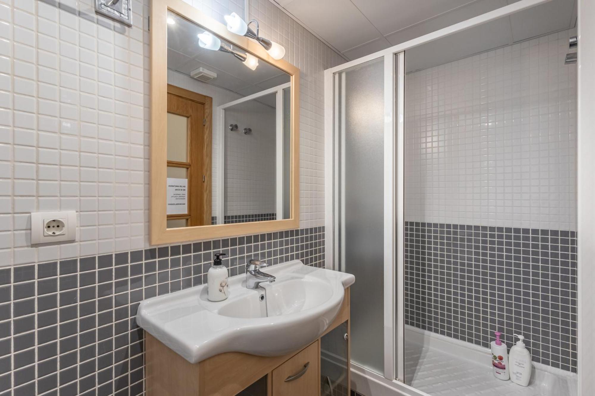 Apartamento Precioso En Granada. Catalina 2 *