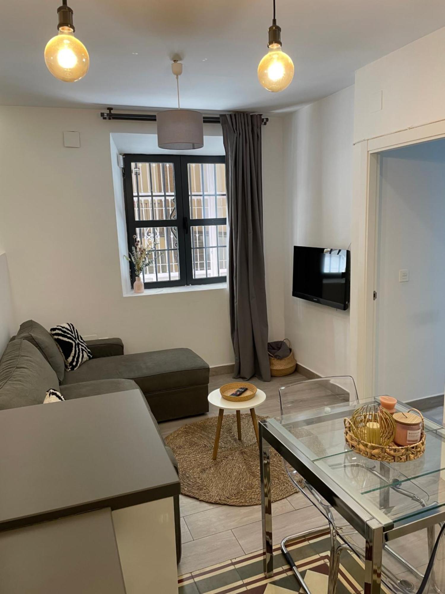 H&h San Diego Apartment