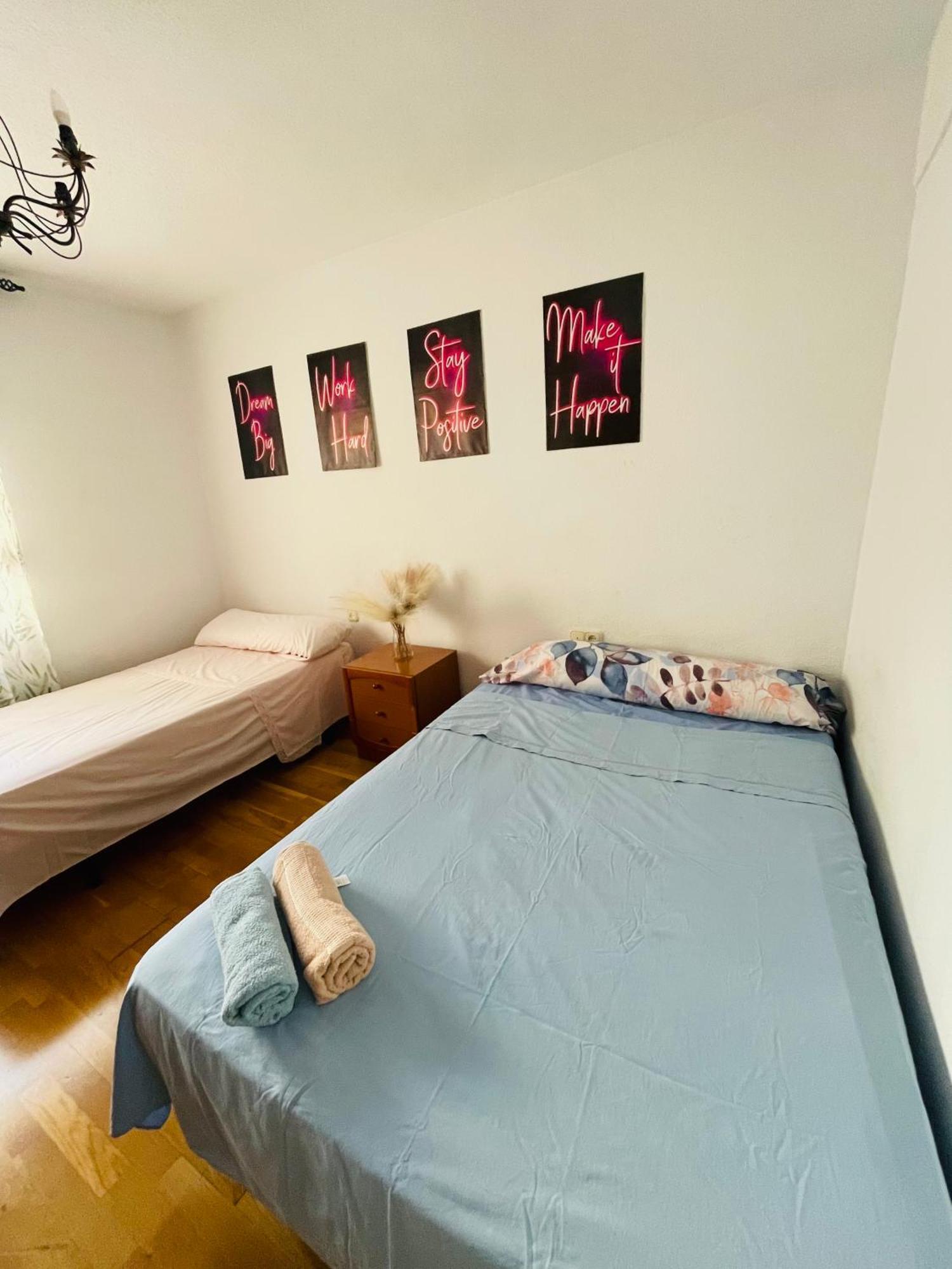 Comodas En La Mejor Zona De Habitación en casa particular *