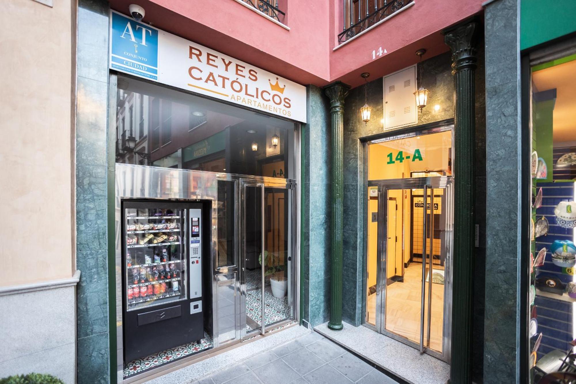 Reyes Católicos Apartamento *