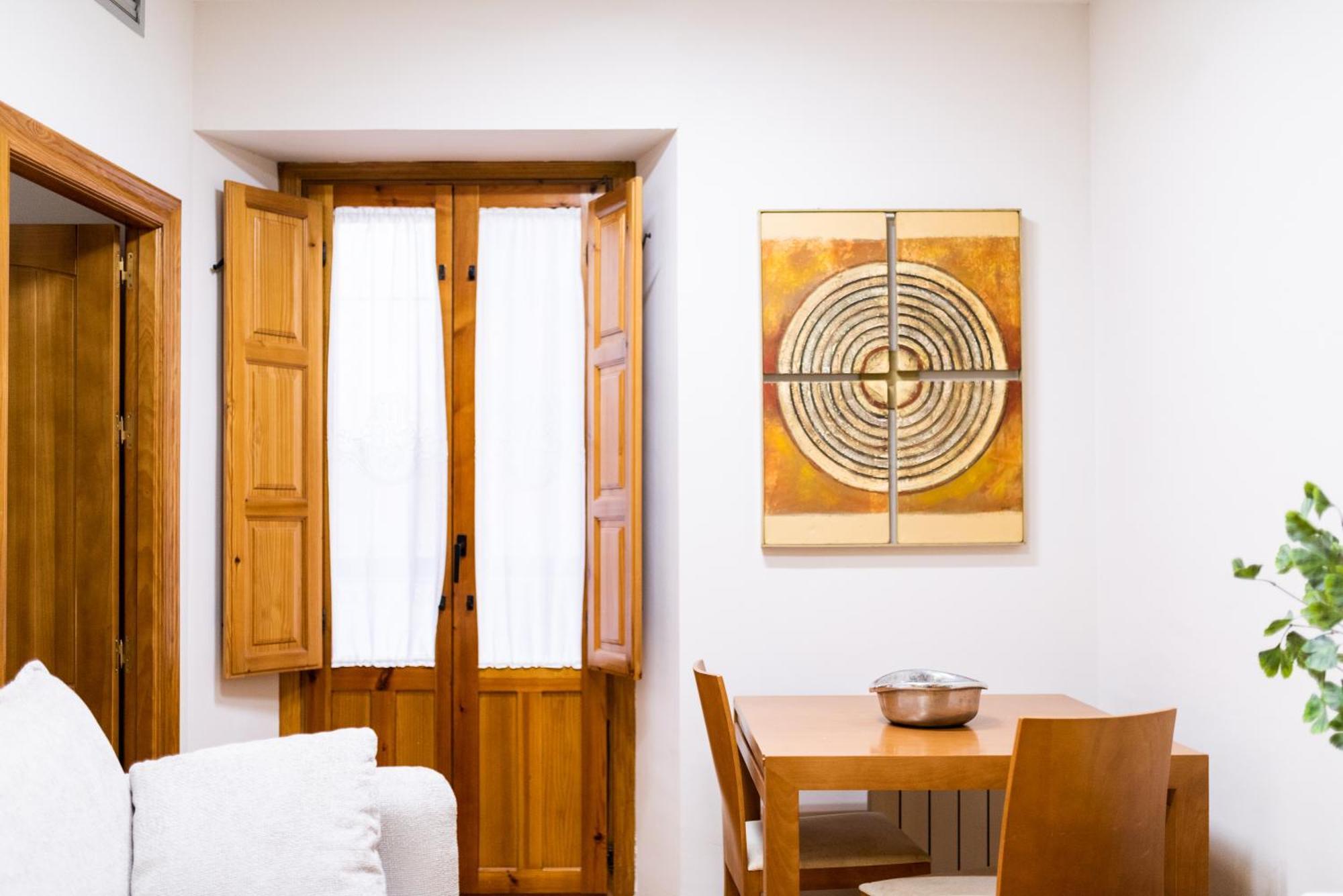 Apartamento Precioso Piso En Pleno Centro De Junto A Iglesia De San Matias Granada