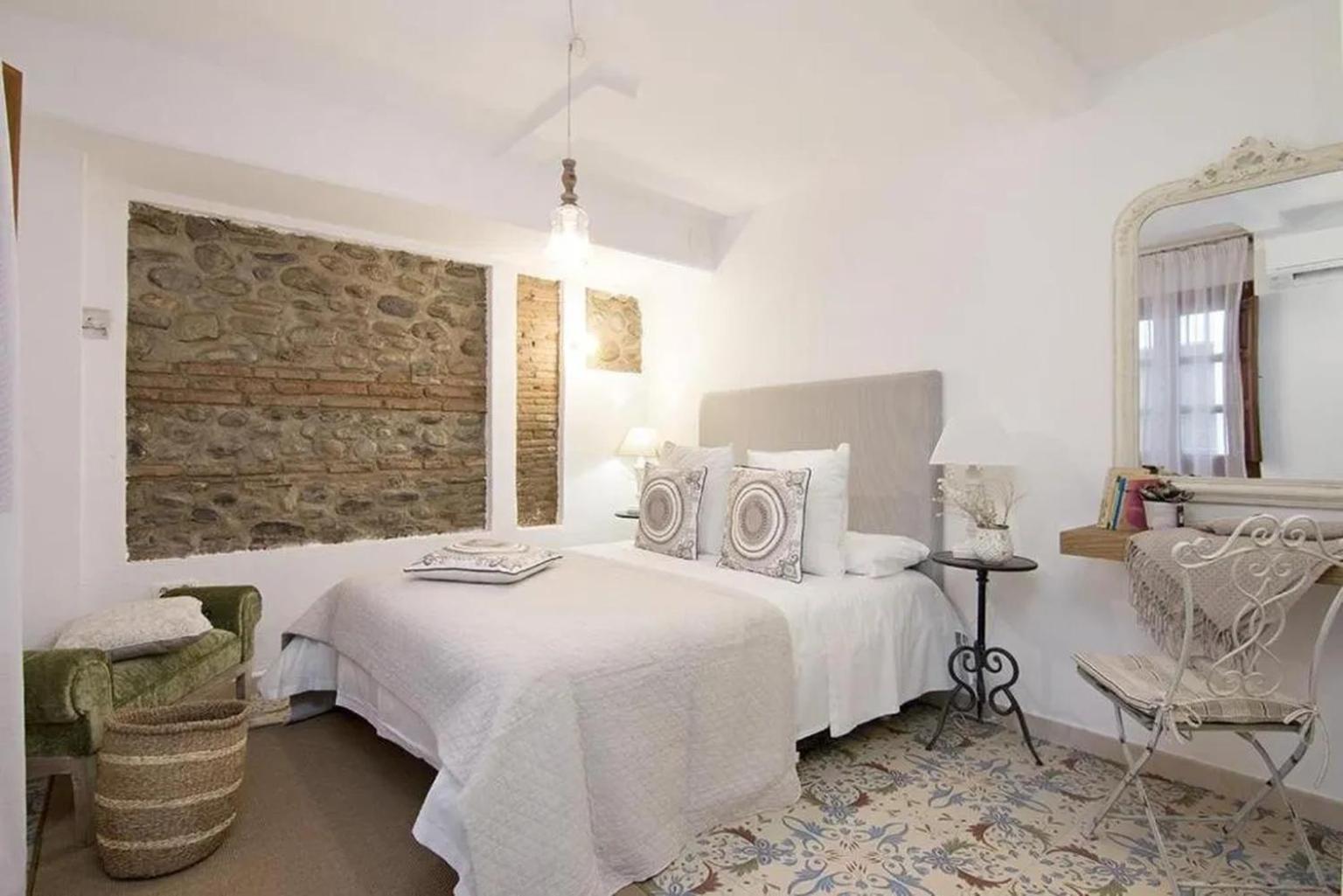 Apartment La Tona Puerta Elvira Centro Ciudad
