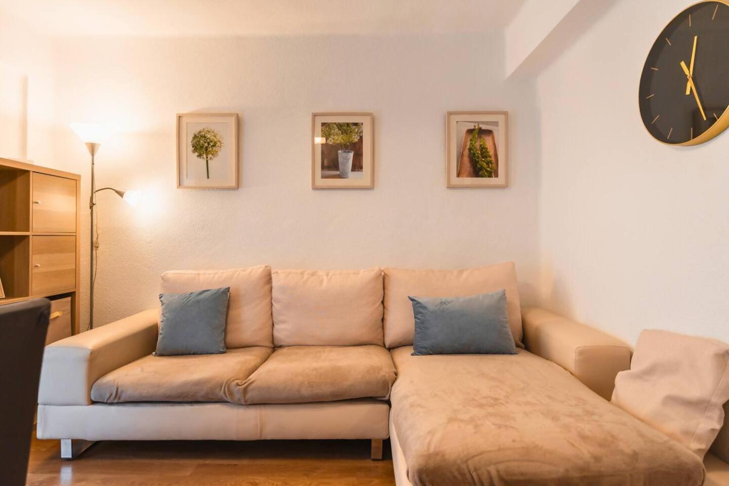 Home4u Camino De Ronda Apartamento *