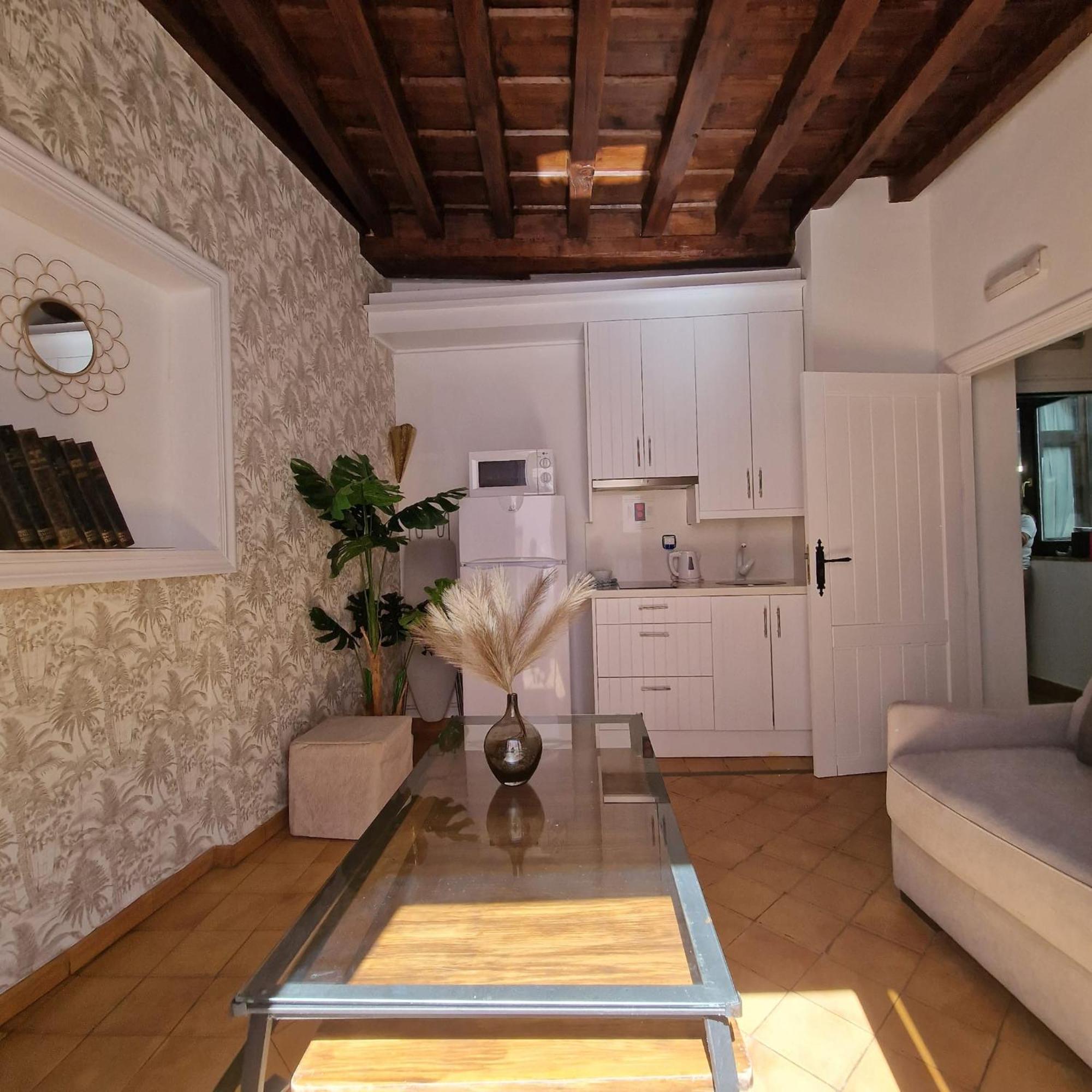 Apartamento Adanar-apartamentos Muralla Ziri Granada