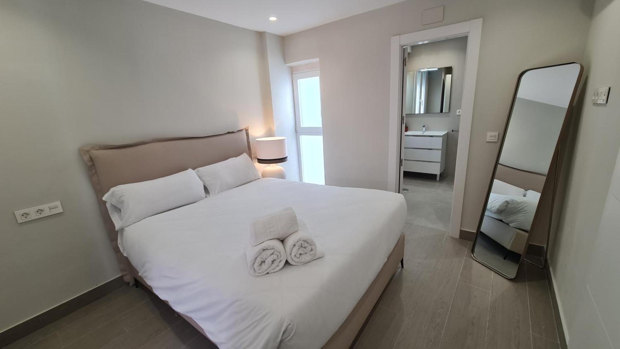 Navas Penthouse 301 By Florentia Homes