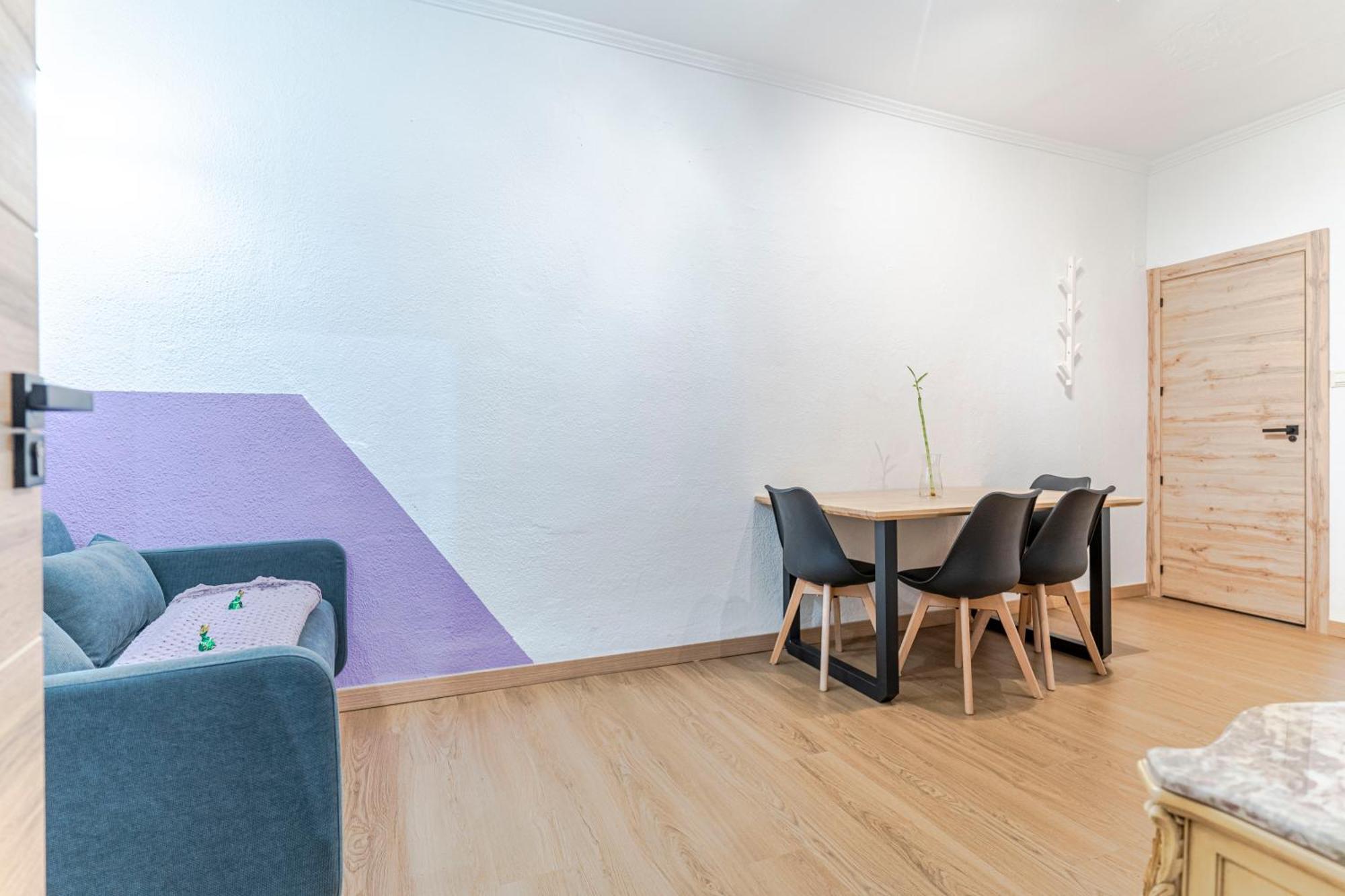 En El Centro De Excelente Ubicacion Apartamento