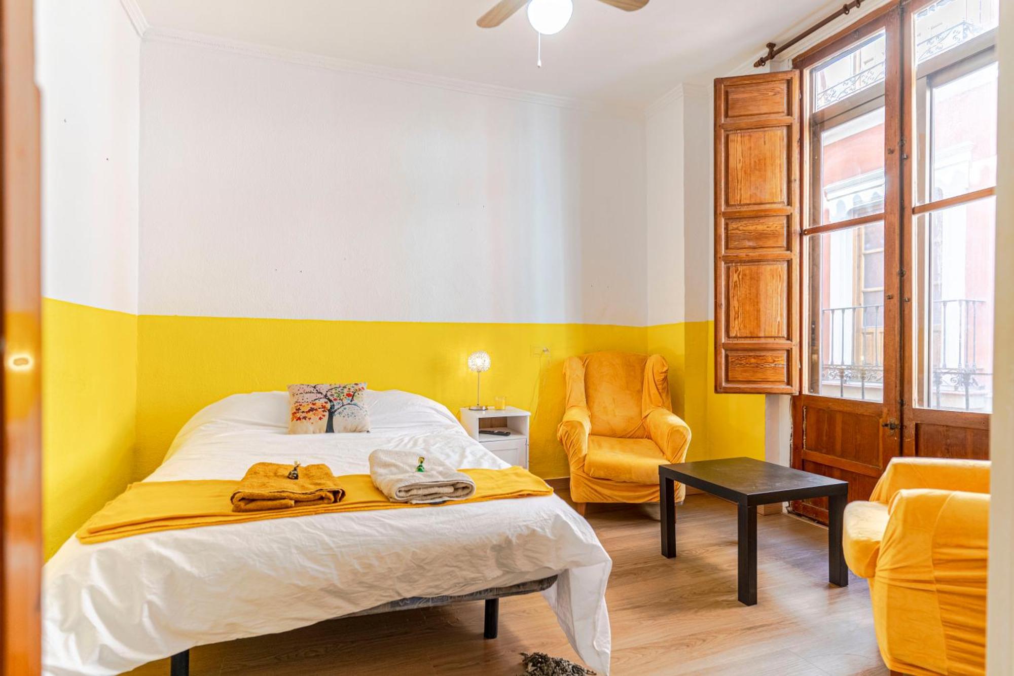 En El Centro De Excelente Ubicacion Apartamento