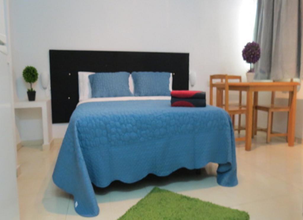 Comet Almona Apartamento *