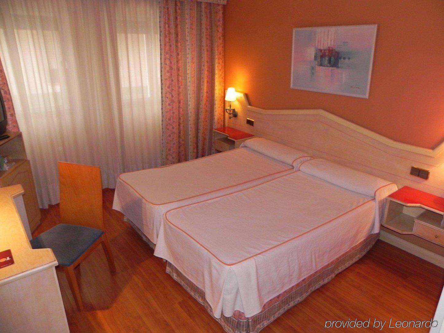Ana María Hotel 3*