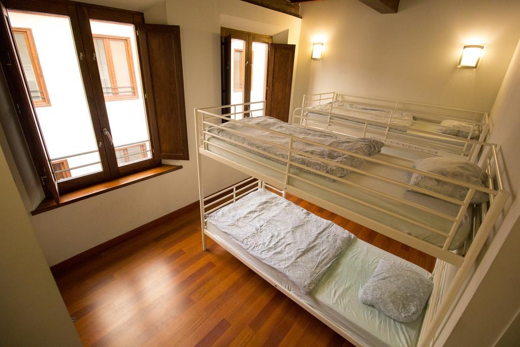 Isa Apartment *