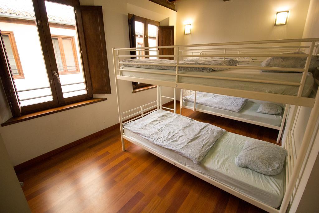 Isa Apartment *