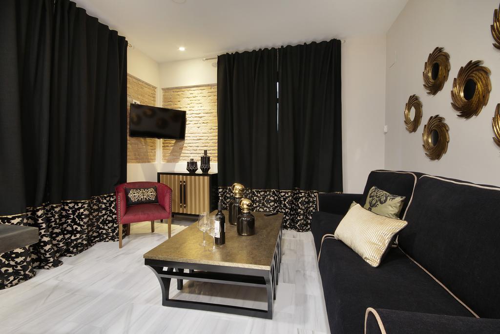 Suites Gran Via Capilla Real Apartamento