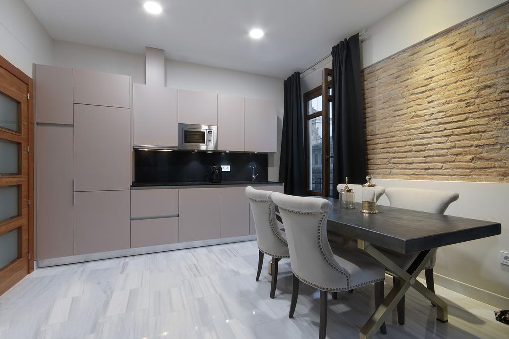 Suites Gran Via Capilla Real * Granada