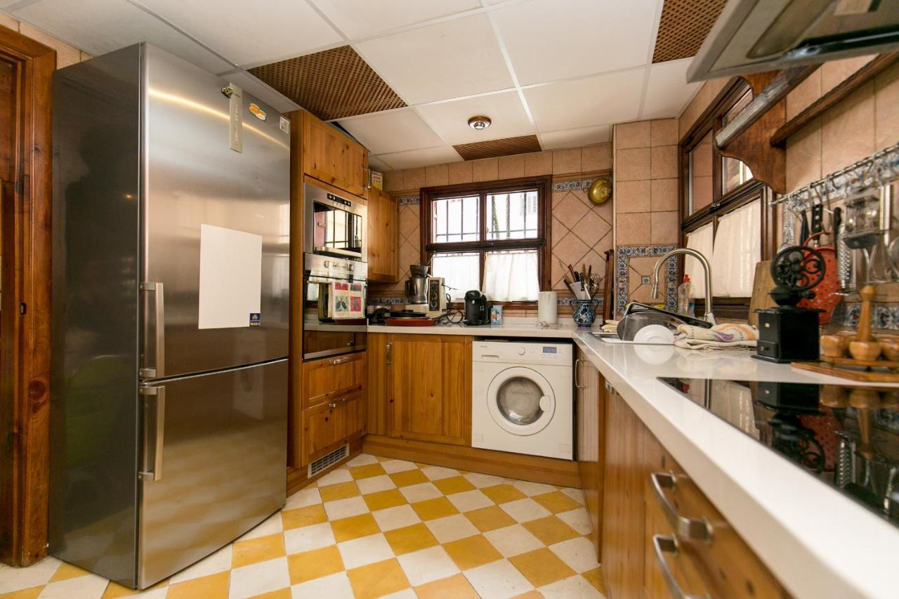 Charming Andalusian House - Free Parking *