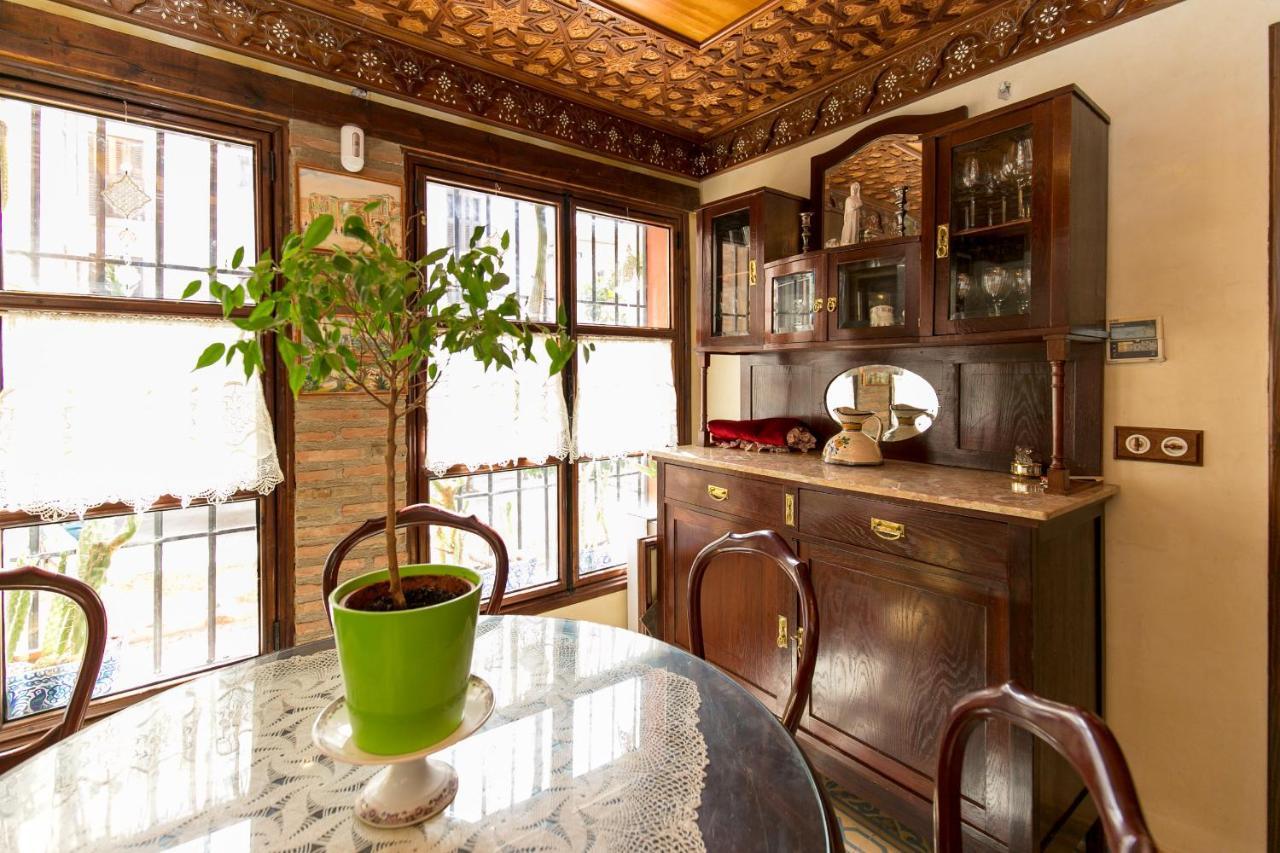 Charming Andalusian House - Free Parking *