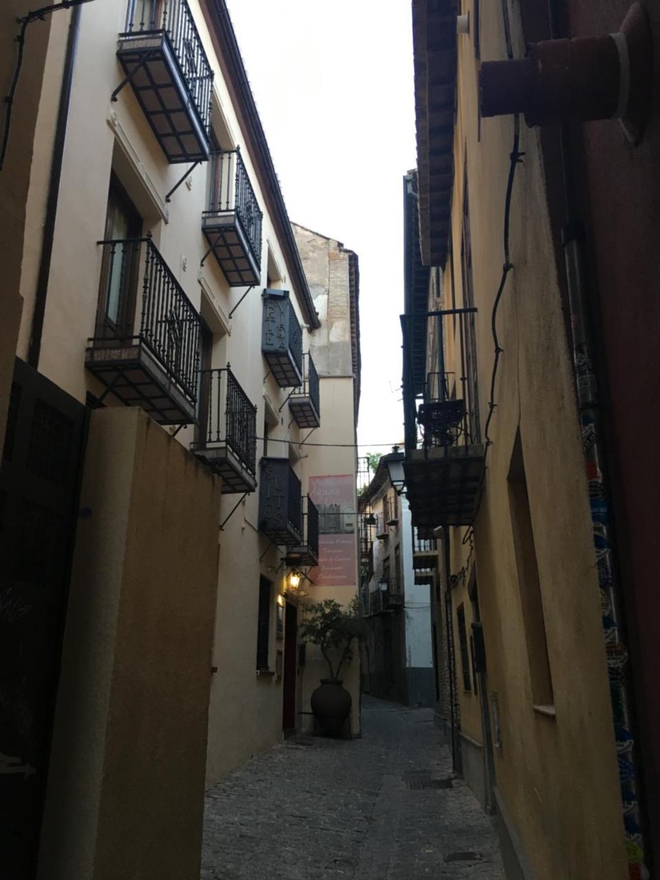 Charming Andalusian House - Free Parking Granada