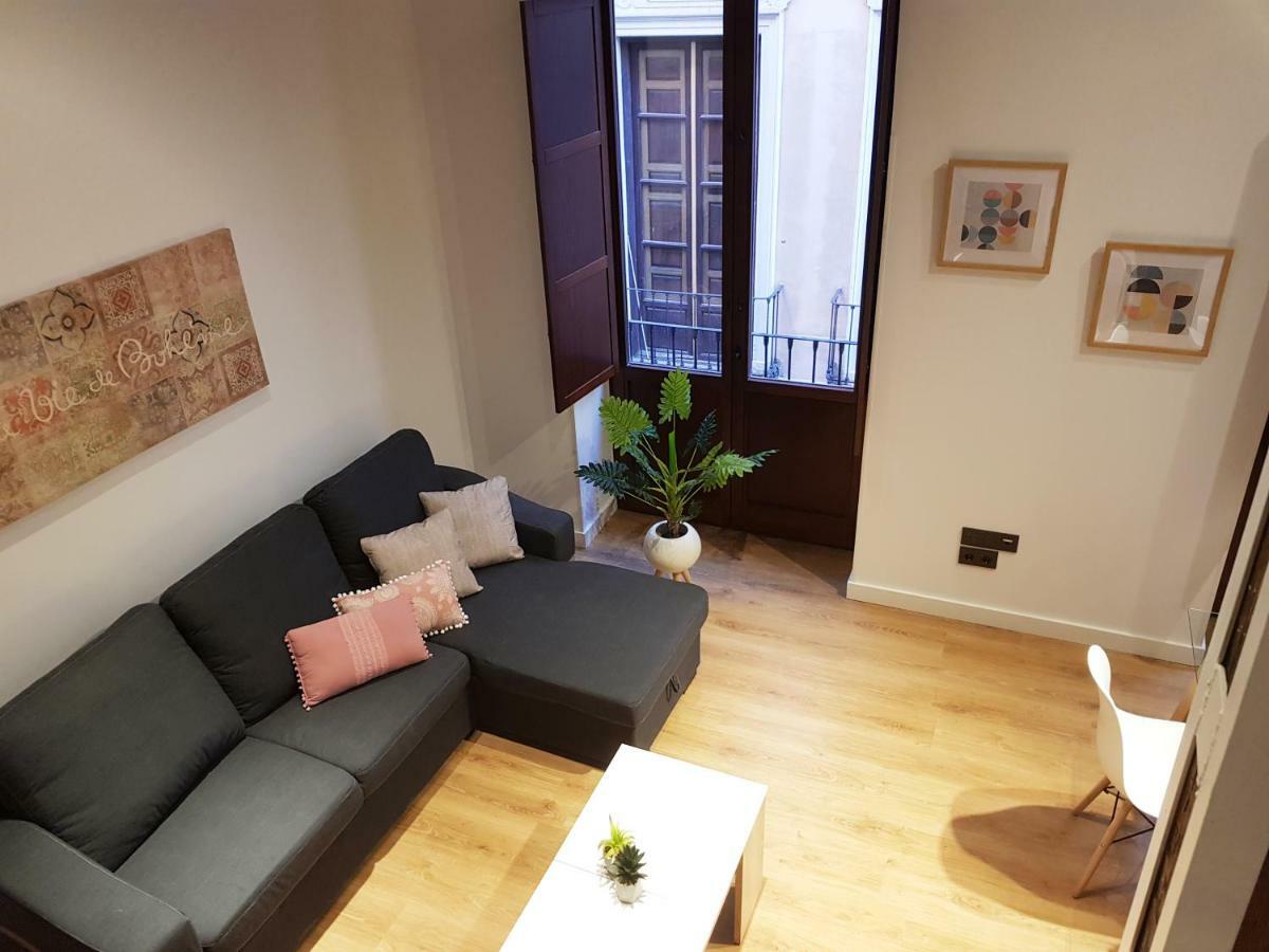 Deluxe 3000 Apartment