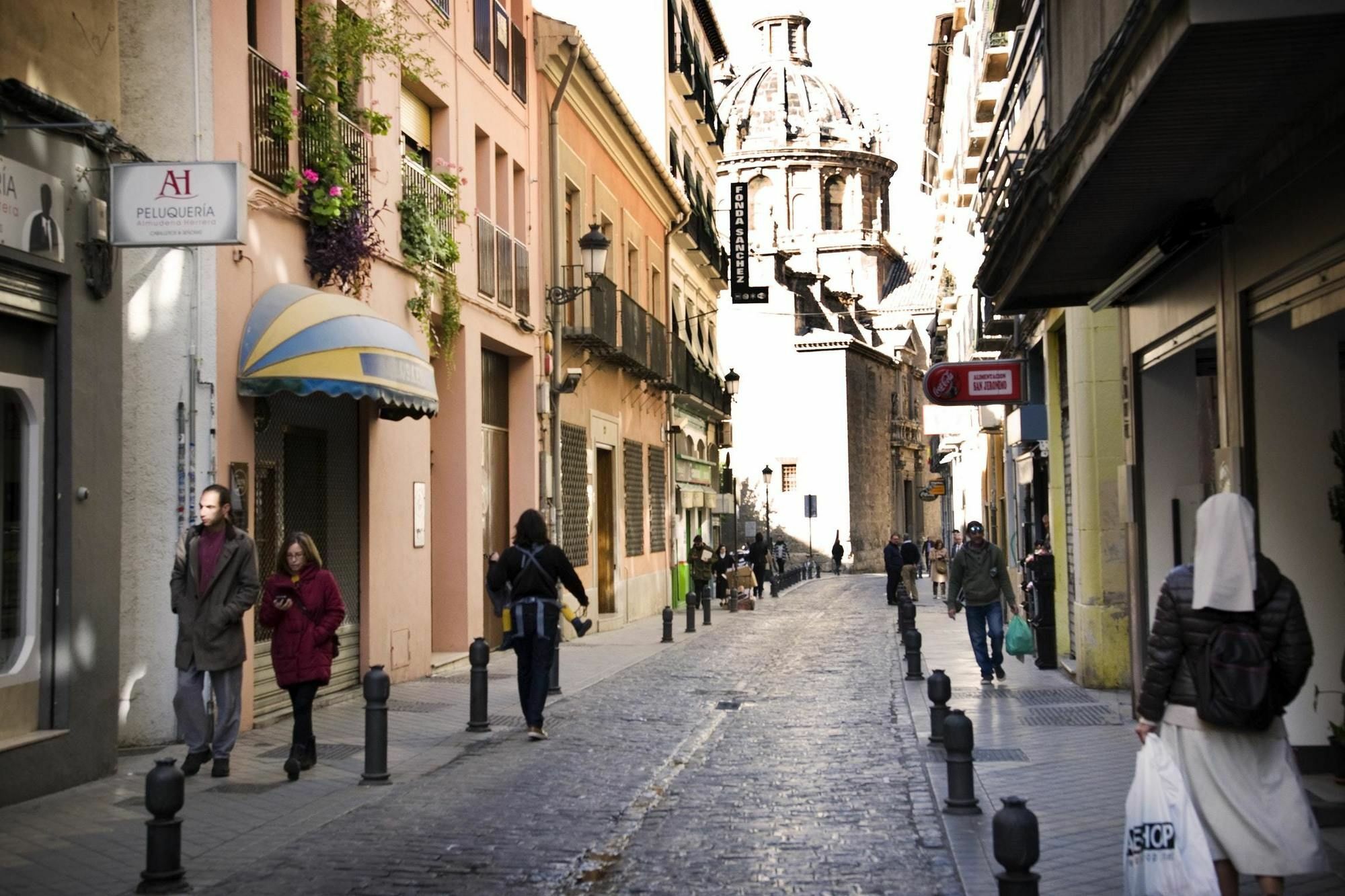 With 2 Bedrooms In Granada, With Wonderful View And Wif Apartamento *