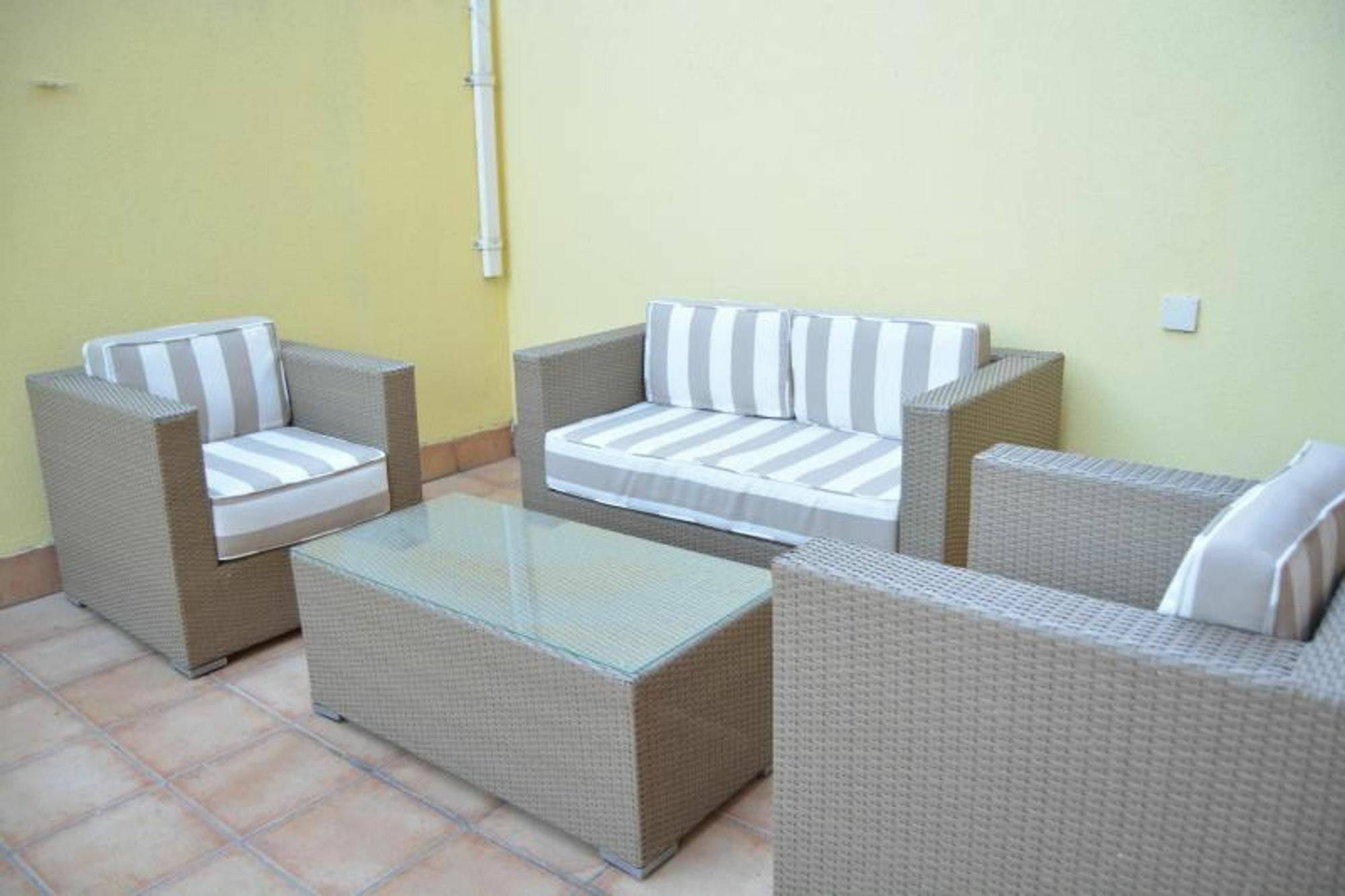 Apartamento With 4 Bedrooms In Granada, With Wonderful View, Furnis Granada