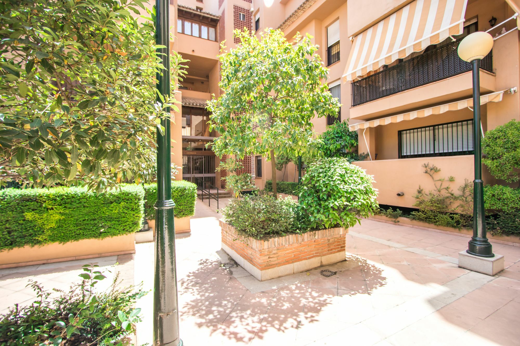 Almunia Granada