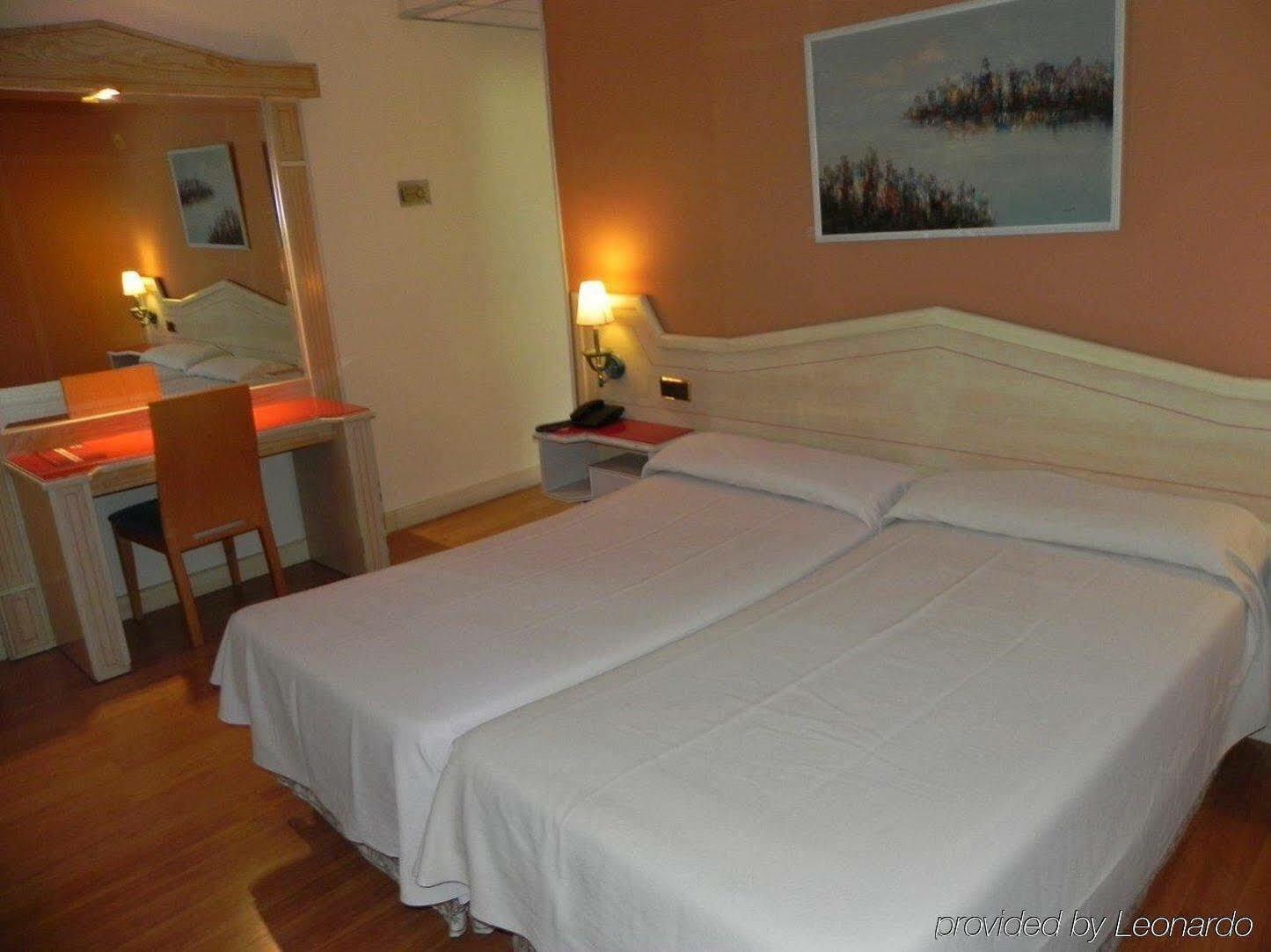 Ana María Hotel 3*